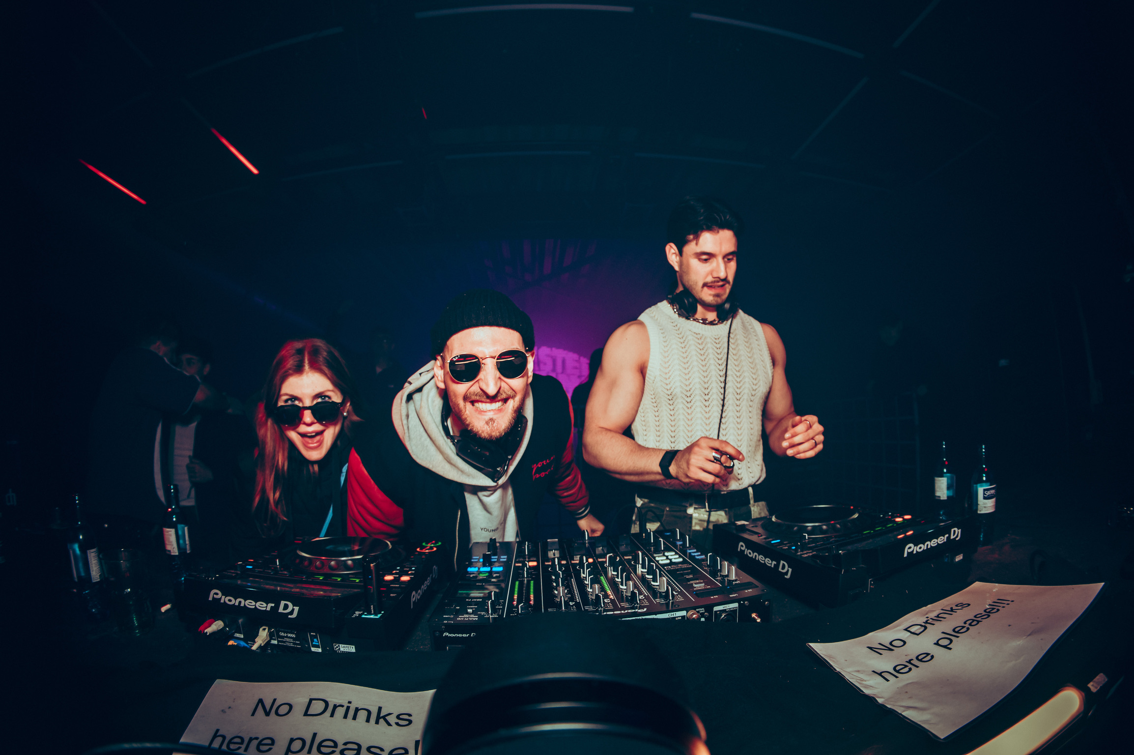 Nick Waves & Pablo Perez am DJ-Pult